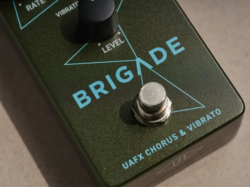 Педаль Universal Audio’s UAFX Brigade