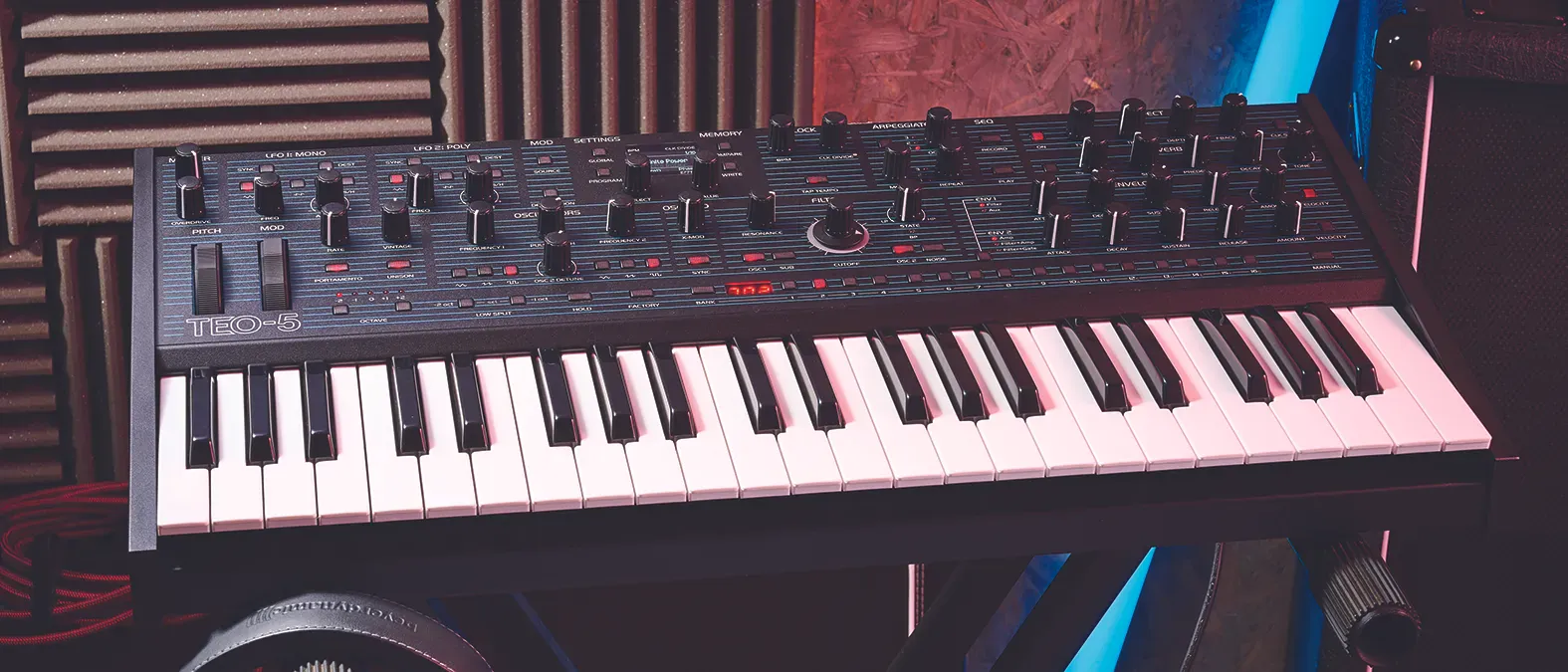 Синтезатор Oberheim TEO-5