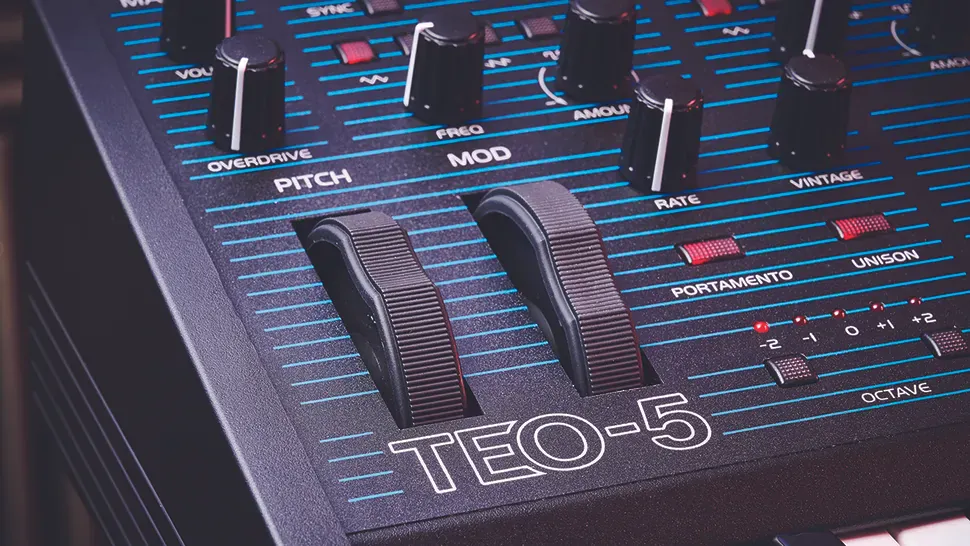 Синтезатор Oberheim TEO-5