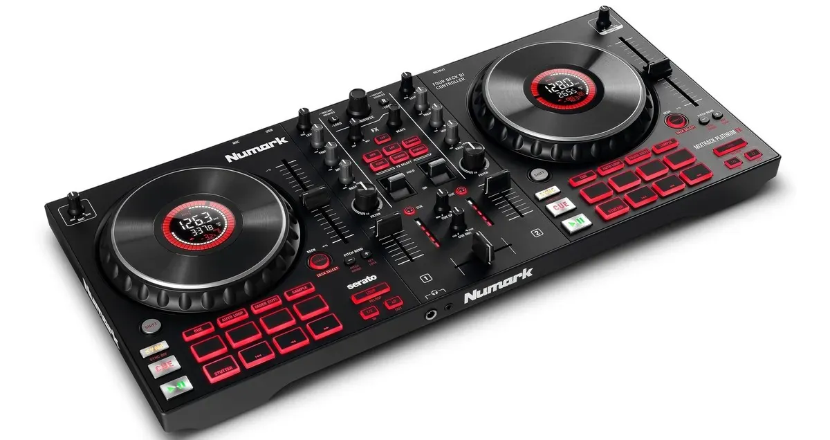 Numark Mixtrack Platinum FX