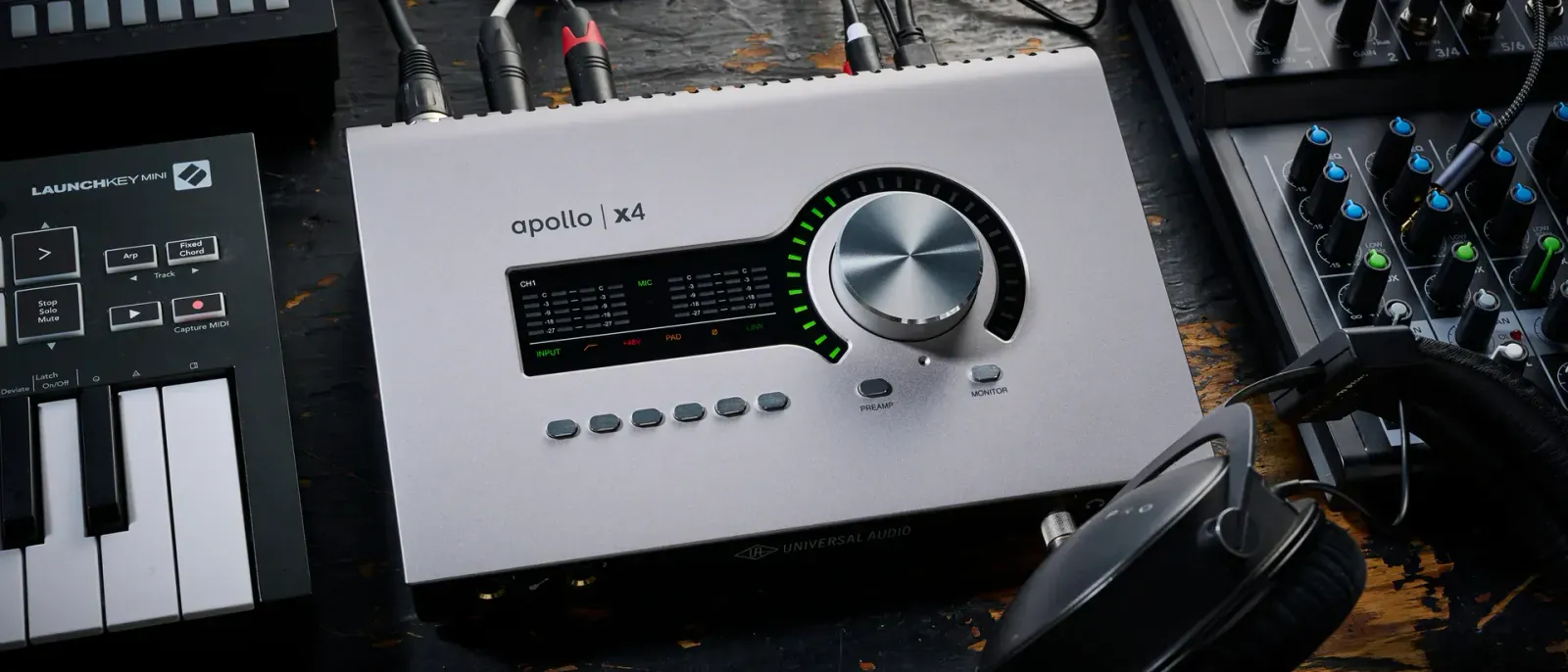 Звуковая карта Universal Audio Apollo x4 Gen 2