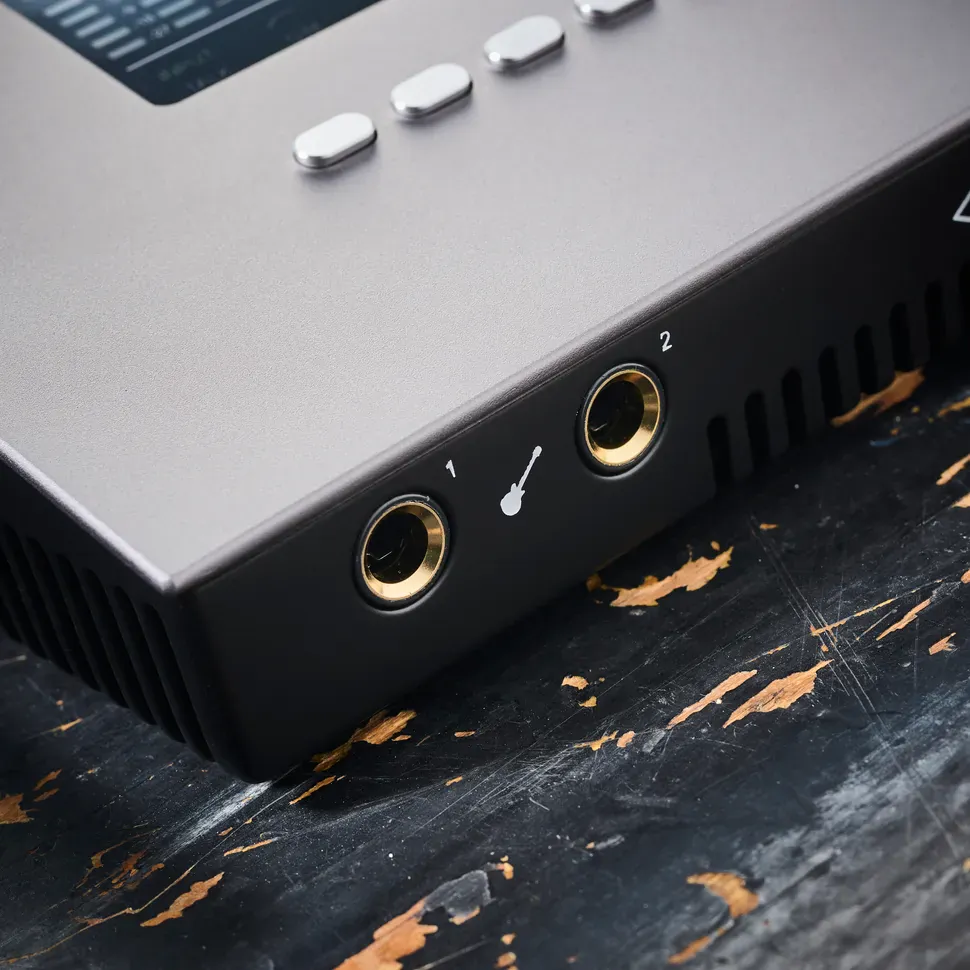 Звуковая карта Universal Audio Apollo x4 Gen 2