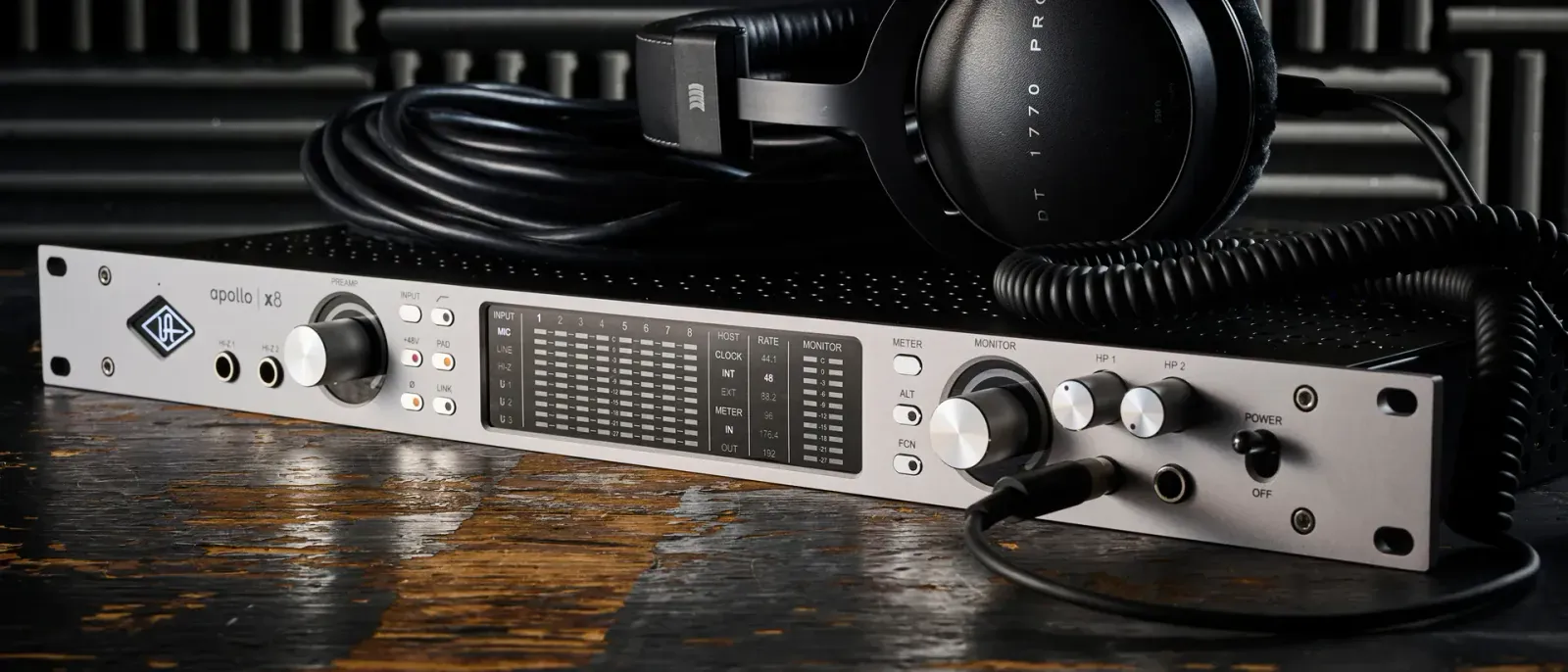 Звуковая карта Universal Audio Apollo x8 Gen 2