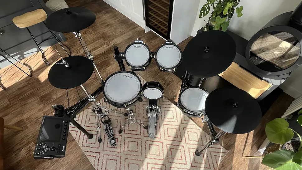 Барабанная установка Alesis Strata Core