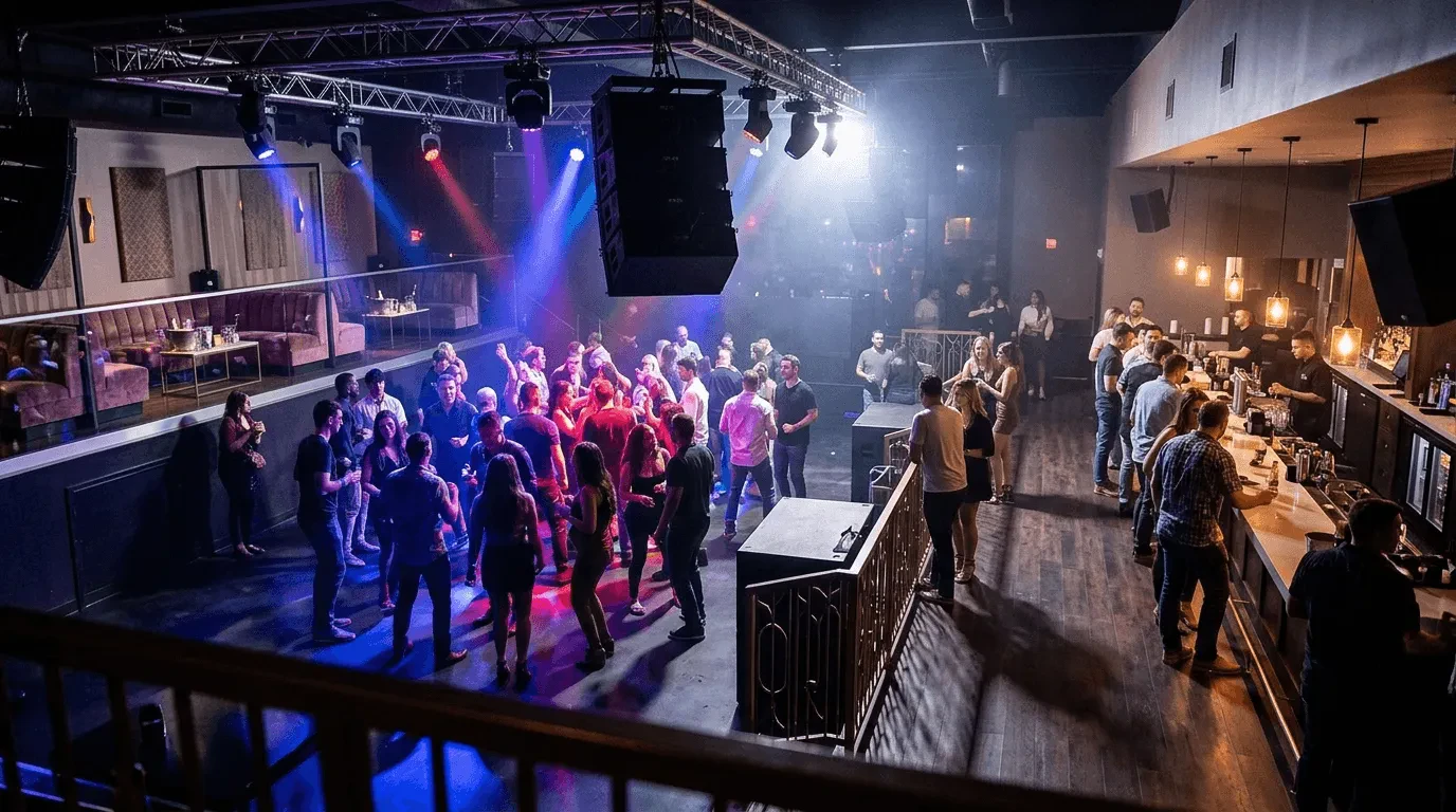 Зонирование звука в клубе: как разделить танцпол, бар и VIP-зону