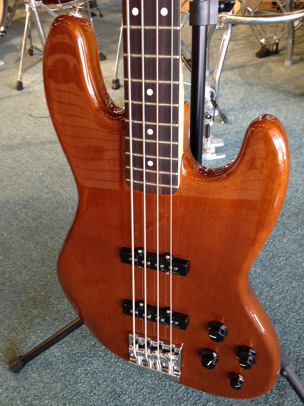 Fender Deluxe Active Jazz Bass