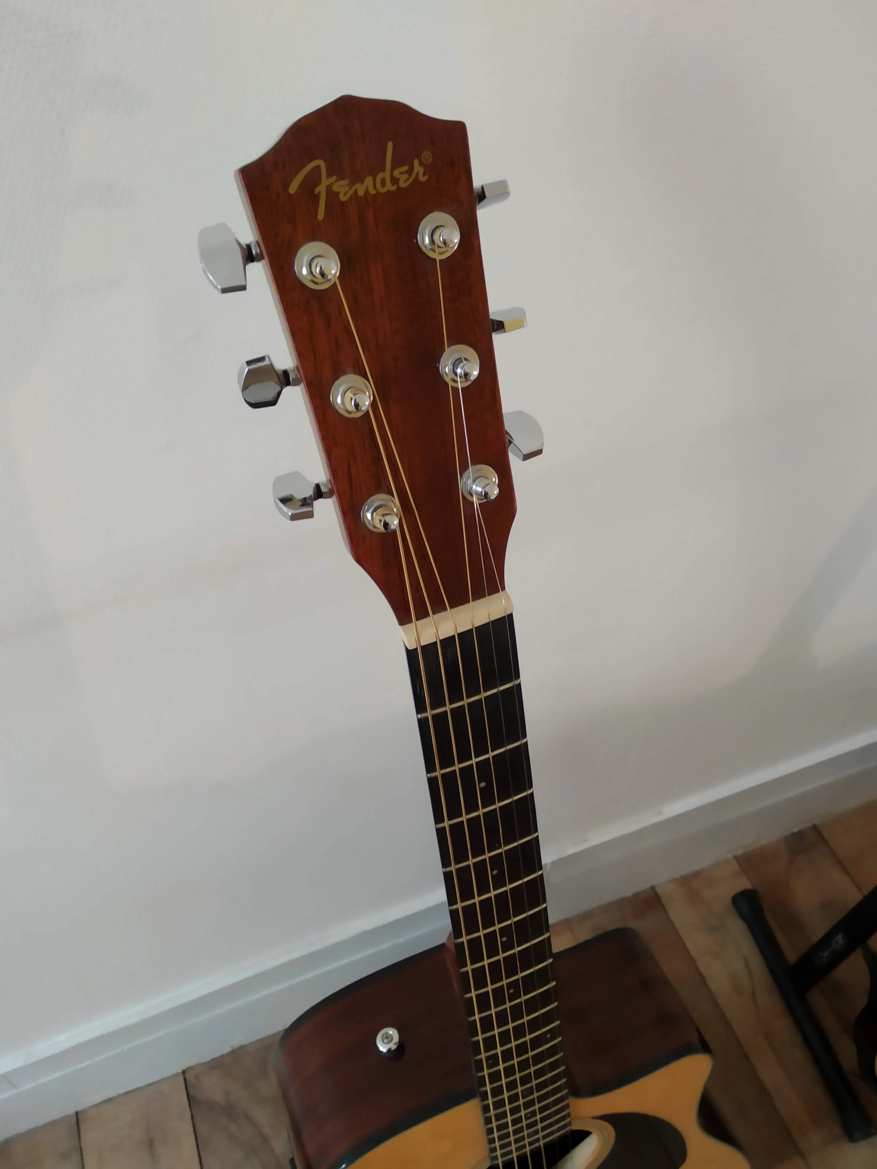 Fender CD60CE