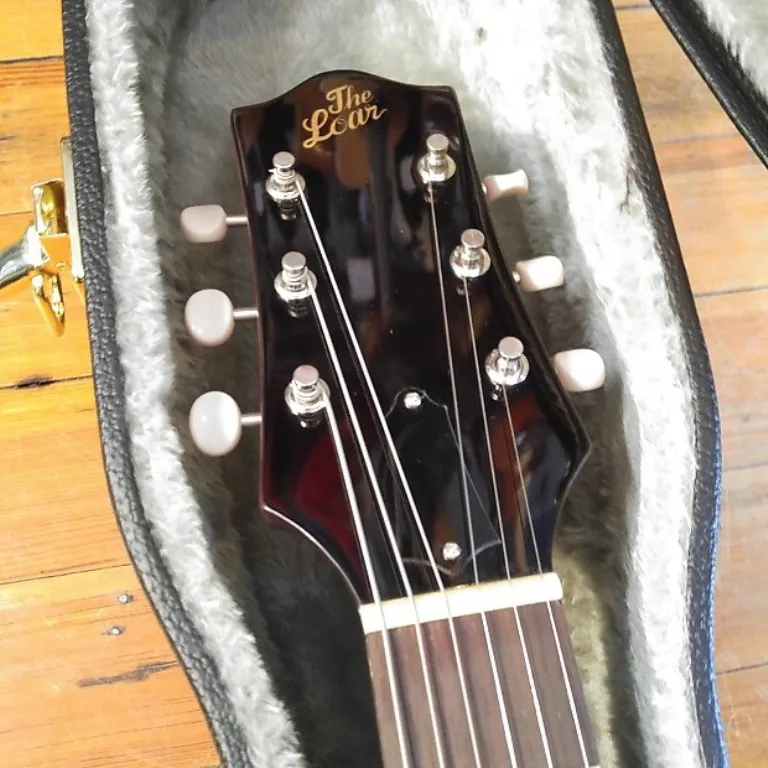 The Loar LH-302T