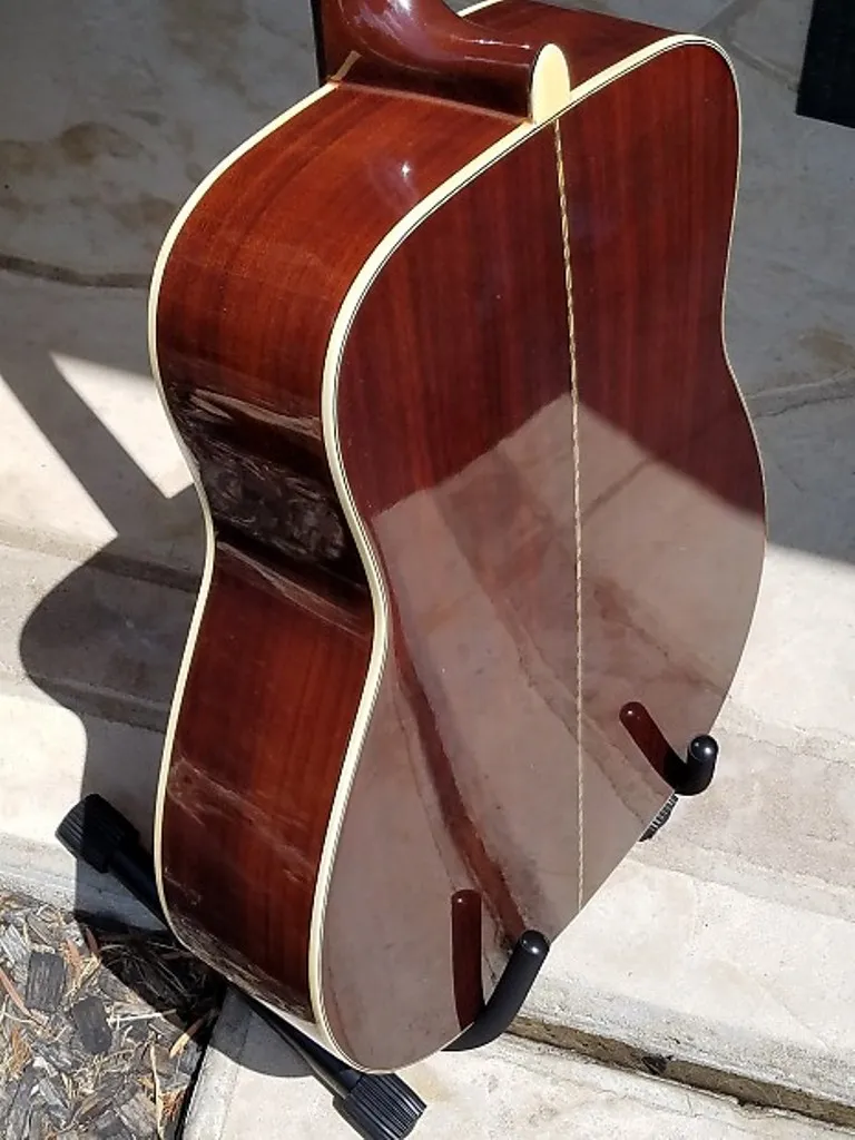 Yamaha FG335