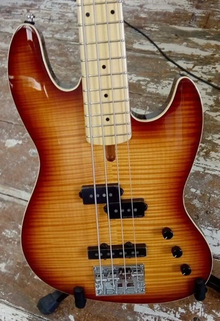 Sire V2 Marcus Miller U5 Short-Scale