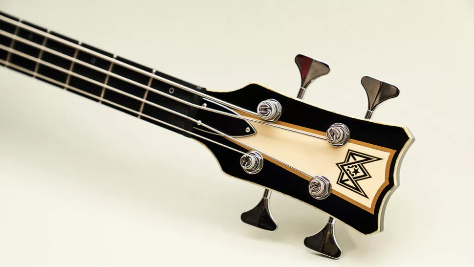 Blast Cult Hollow Vee Bass