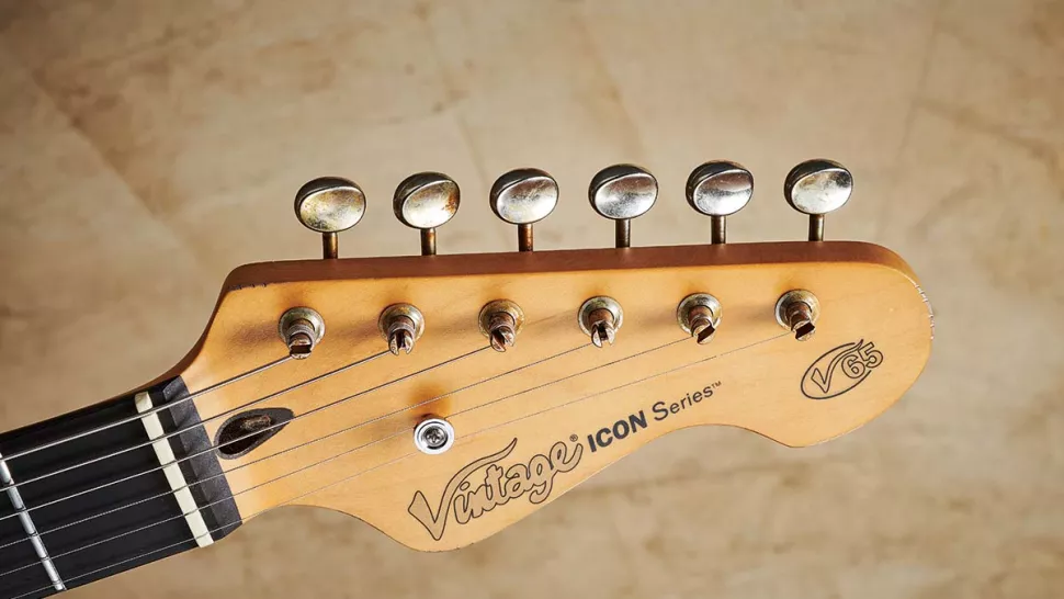 Vintage V65 Icon Vibrato