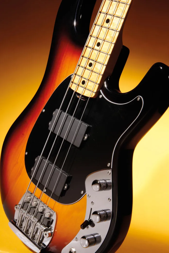 Music Man Classic Sabre Bass