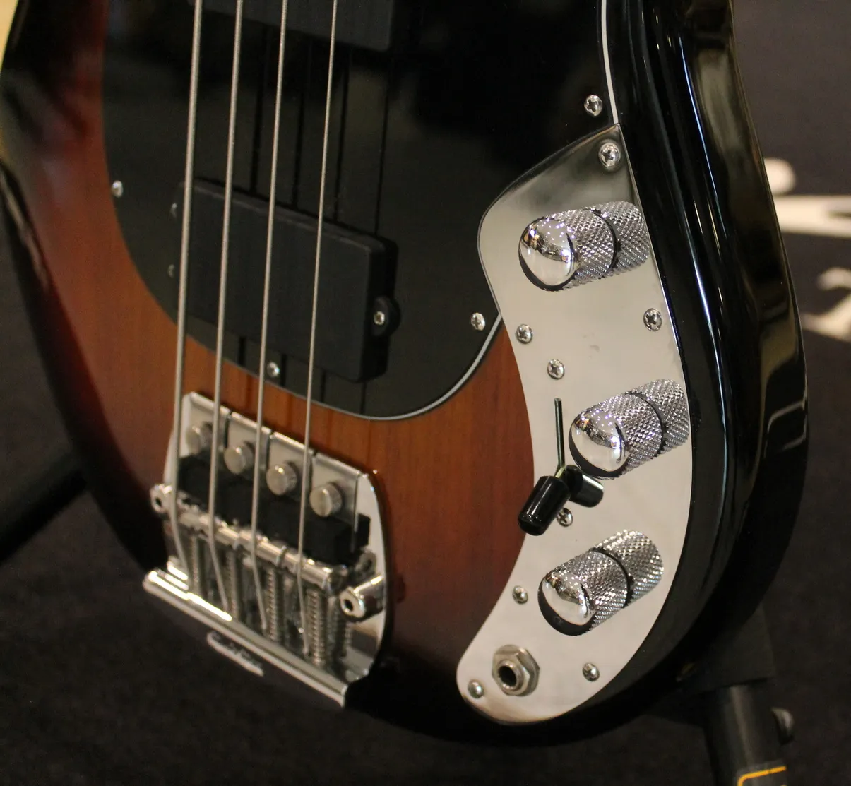 Music Man Classic Sabre Bass