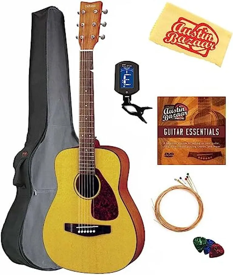Yamaha JR1 3/4-Scale Acoustic Guitar Bundle