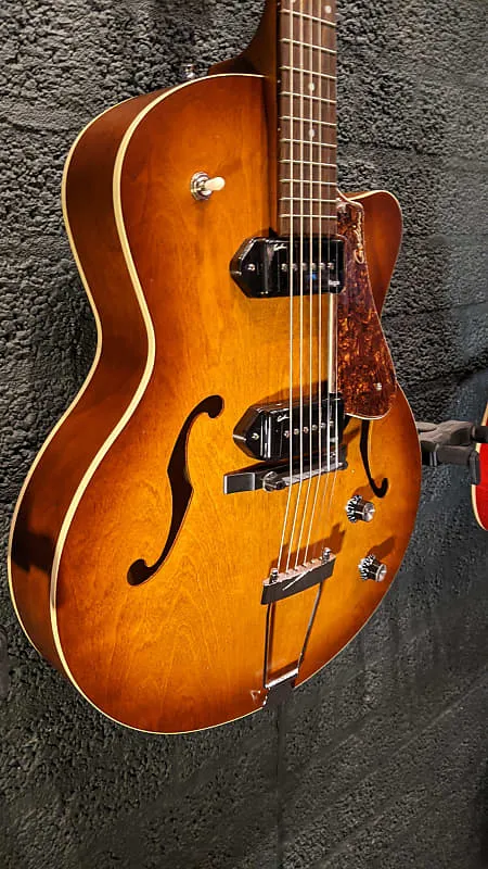 Godin 5th Avenue CW (Kingpin II)