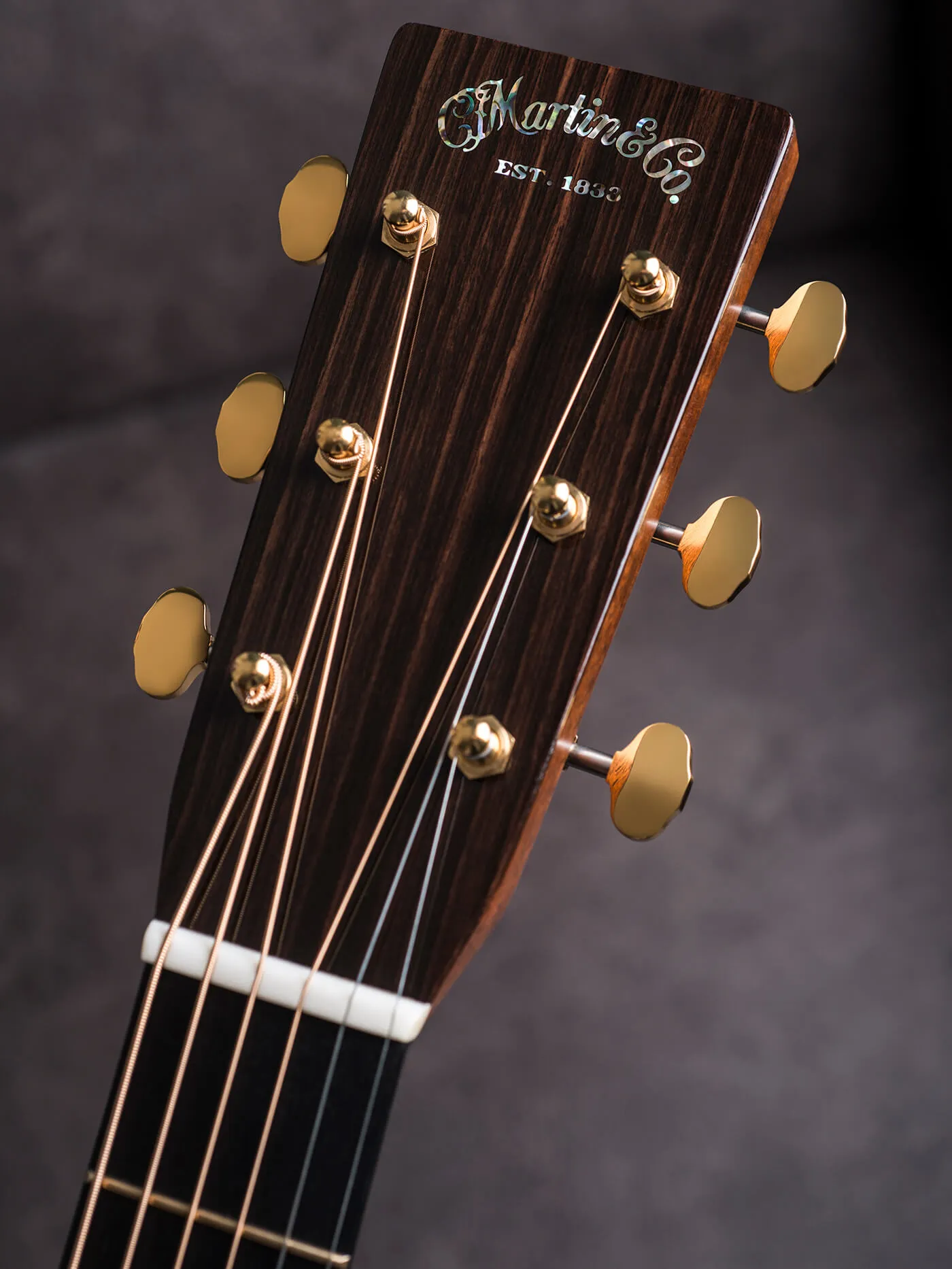 Martin D-28 Modern Deluxe