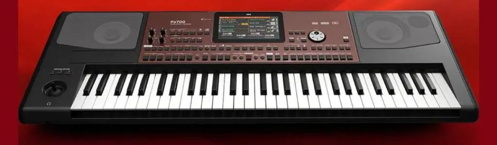 Korg Pa700