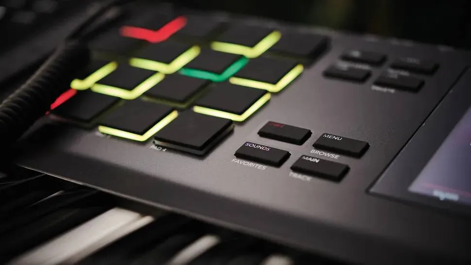 Синтезатор Akai MPC Key 61