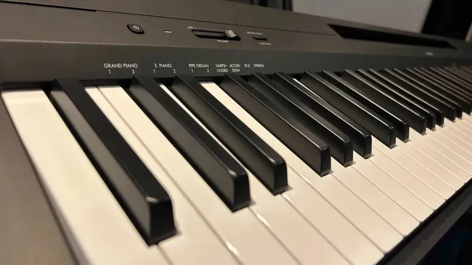 Цифровое пианино Yamaha P-145