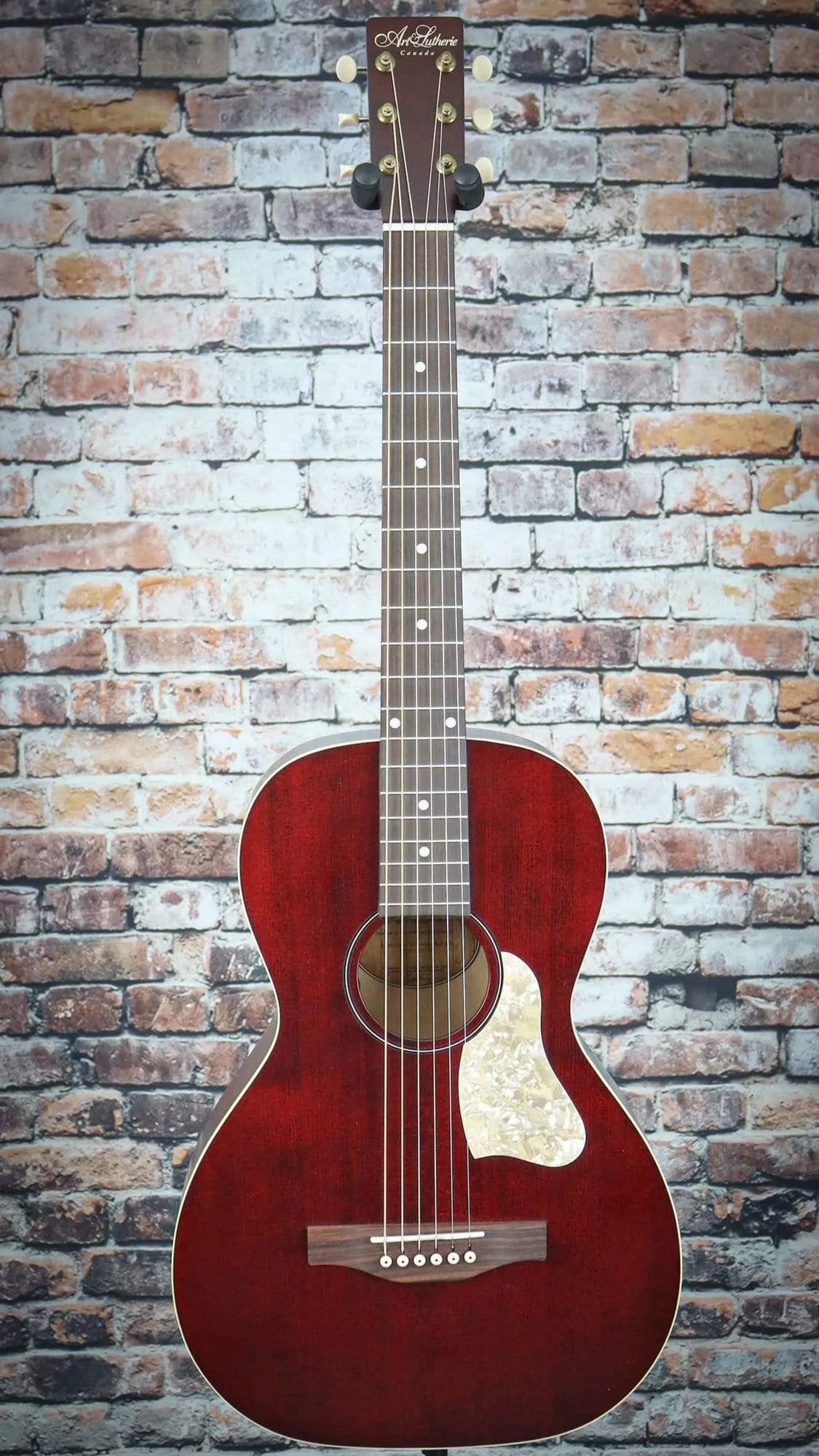 Art & Lutherie Roadhouse Tennessee Red
