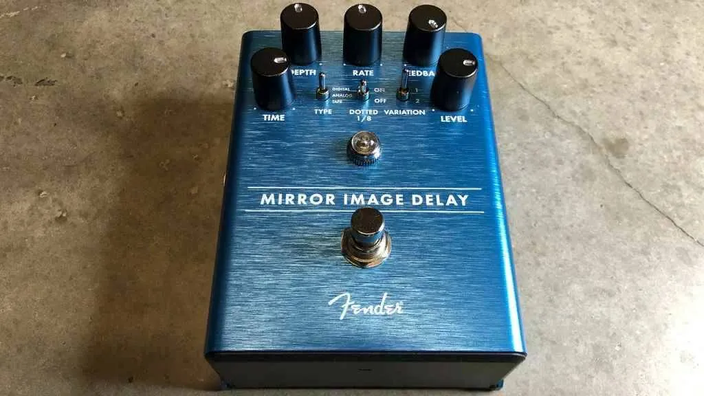 Педаль Fender Mirror Image Delay