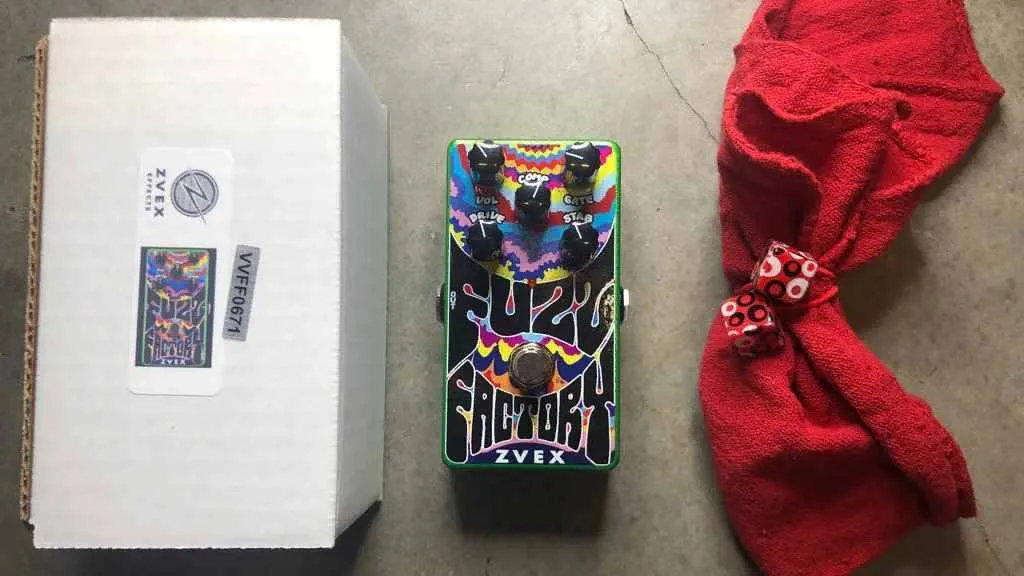 Педаль ZVex Fuzz Factory