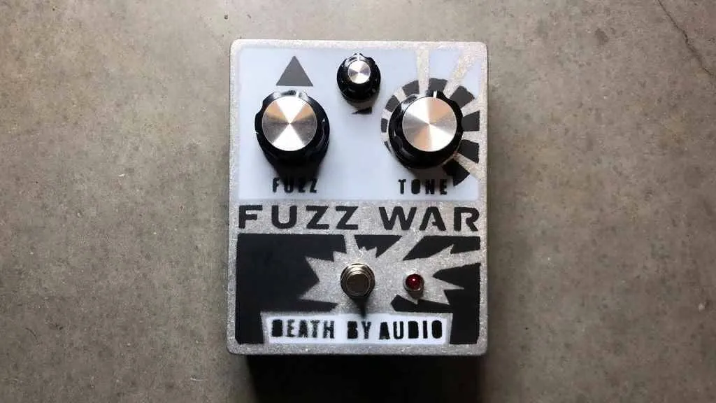 Педаль Death By Audio Fuzz War