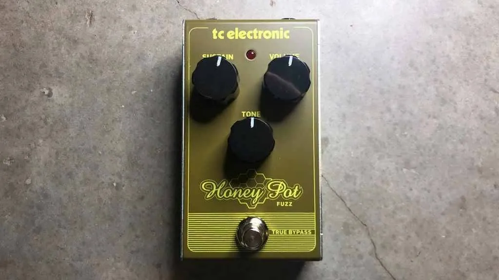 Педаль TC Electronic Honey Pot Fuzz