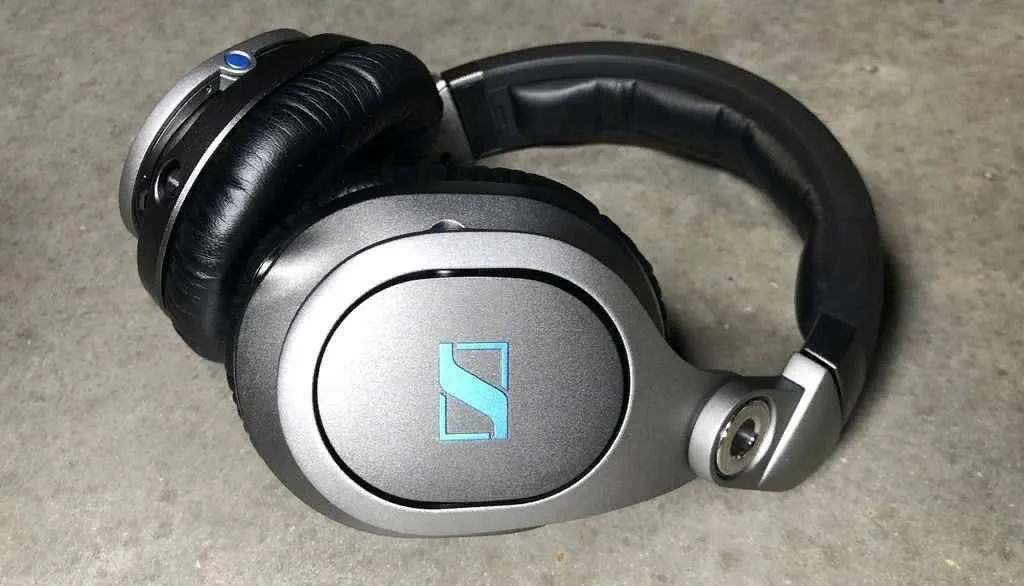 DJ наушники Sennheiser HD8 DJ