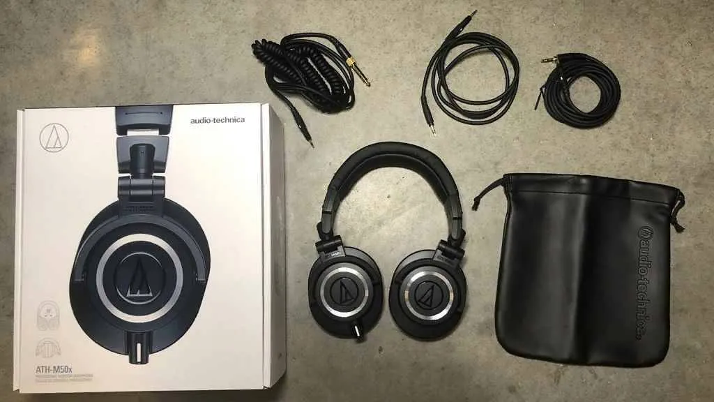 Студийные наушники Audio-Technica ATH-M50x