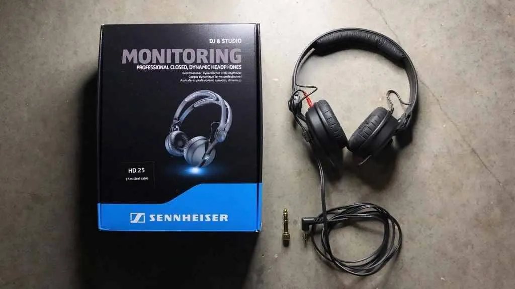 Студийные наушники Sennheiser HD 25