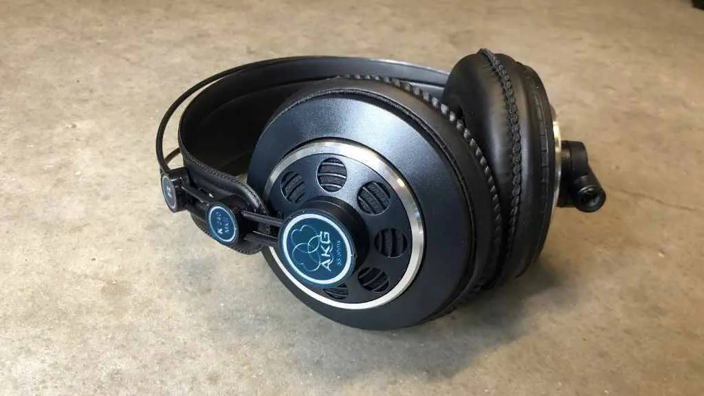 Студийные наушники AKG K240 MKII