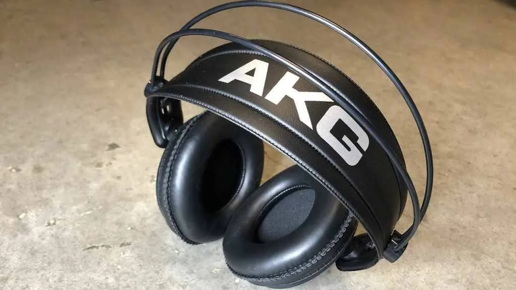 Студийные наушники AKG K240 MKII