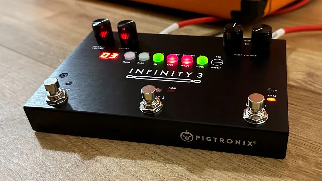 Педаль Pigtronix Infinity 3