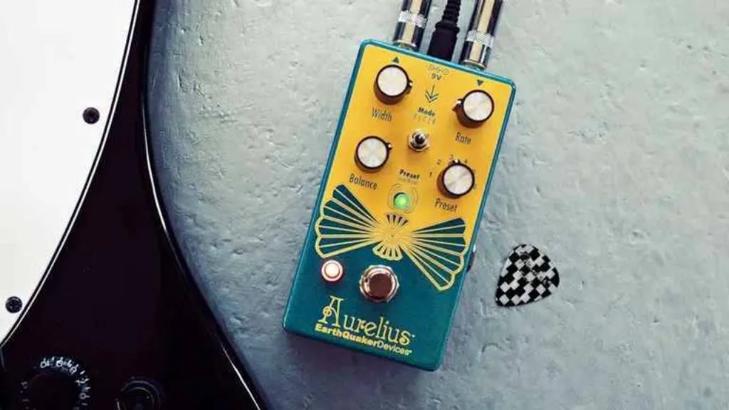 Педаль EarthQuaker Devices Aurelius Tri-Voice Chorus