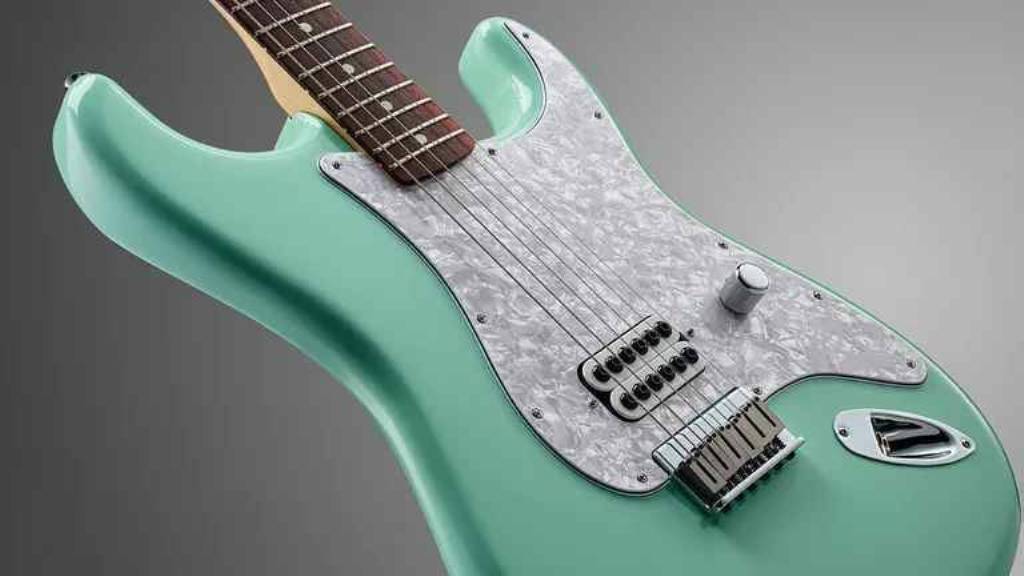 Электрогитара Fender Limited Edition Tom DeLonge Stratocaster