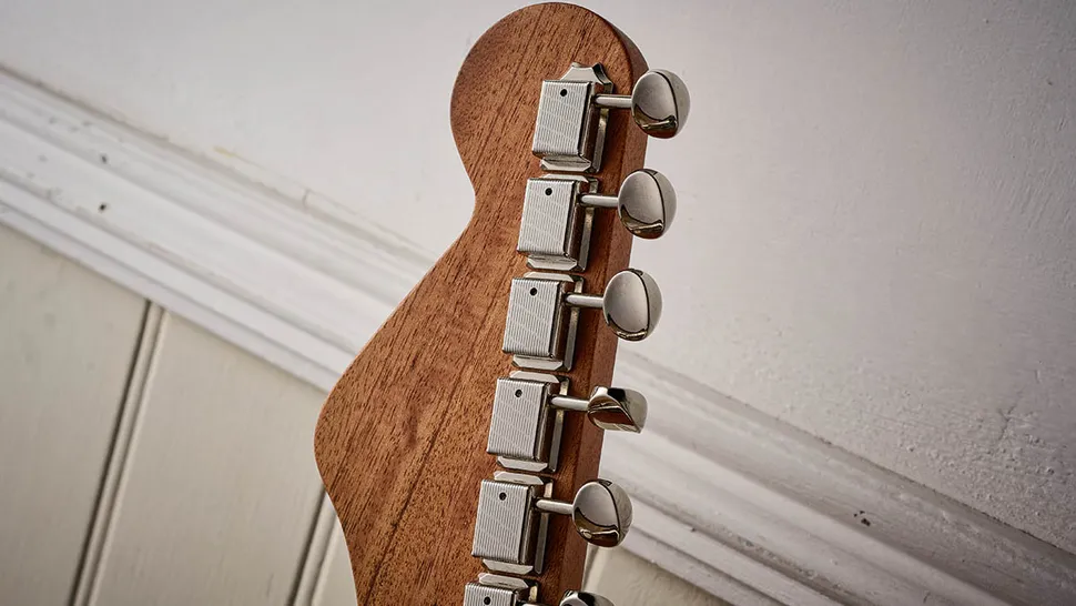 Электроакустическая гитара Fender Highway Series Parlor
