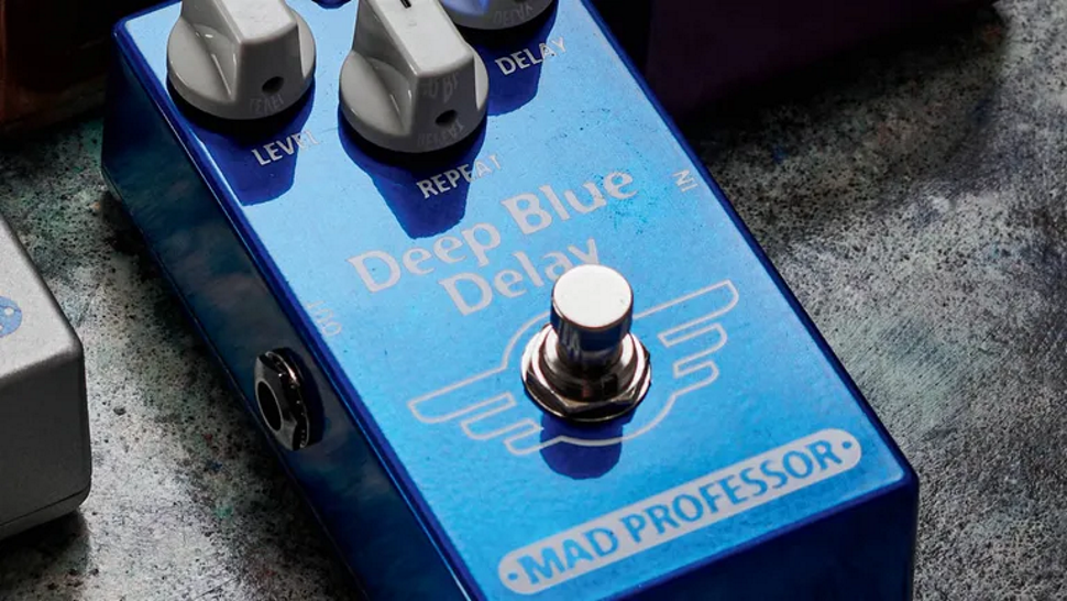 Педаль Mad Professor Deep Blue Delay