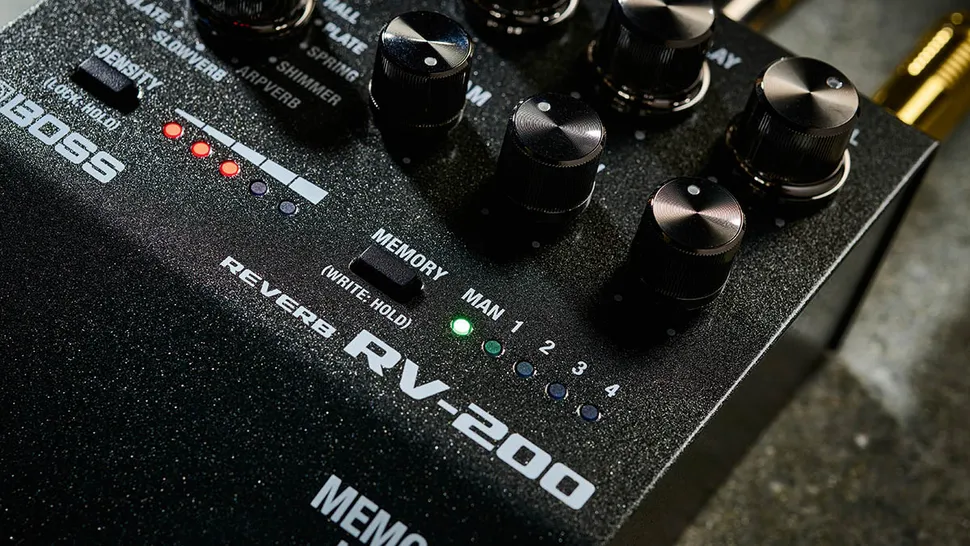 Педаль Boss RV-200 Reverb