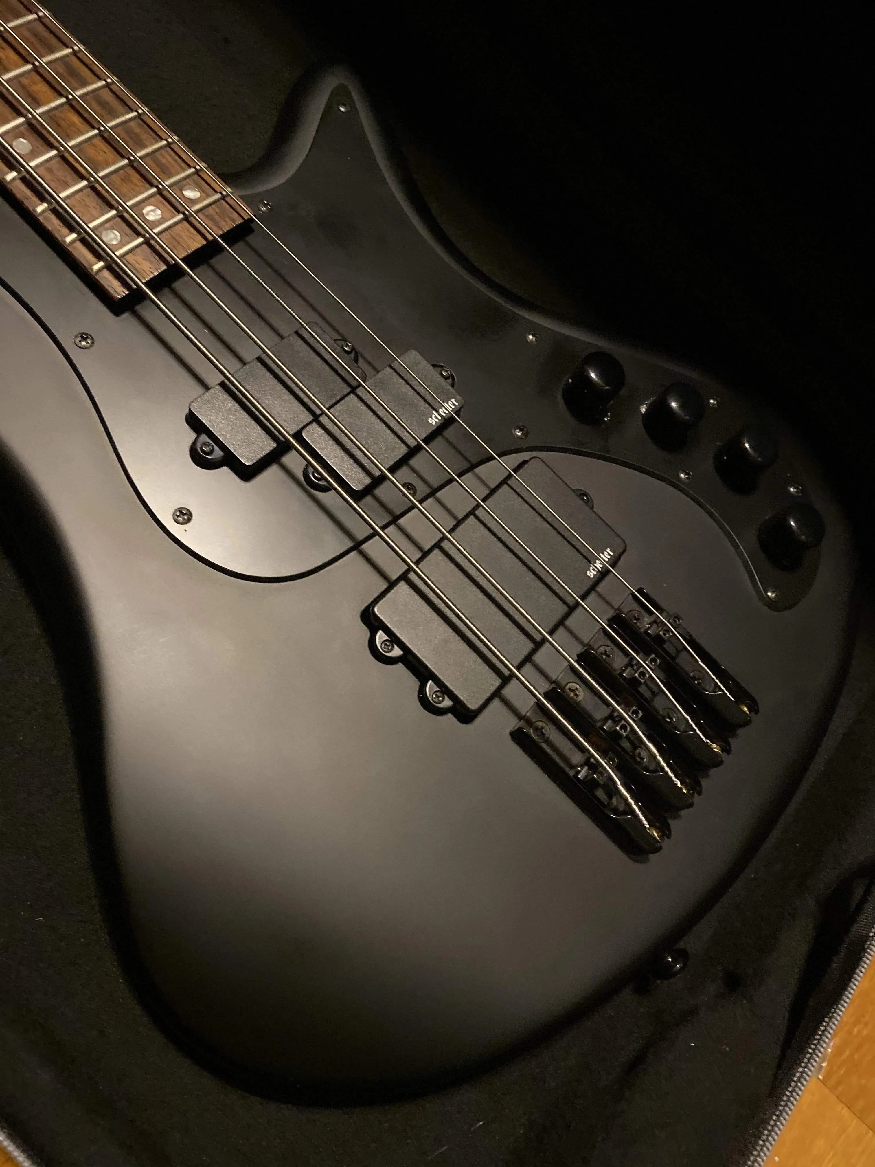 Schecter Stiletto Stealth 4