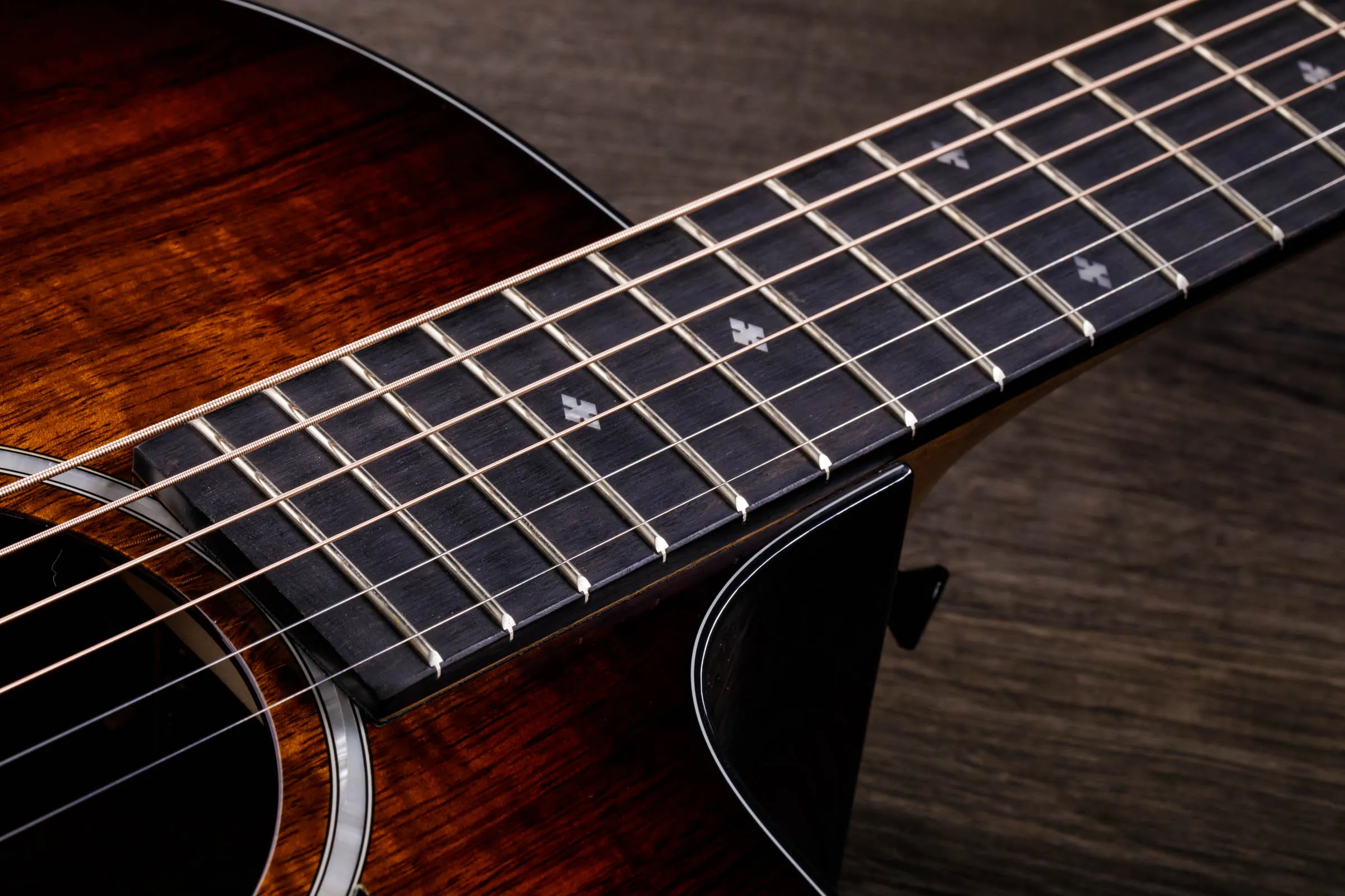 Taylor 200 Series Deluxe 224ce-K