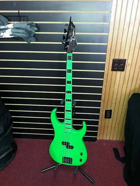 Dean Custom Zone Bass