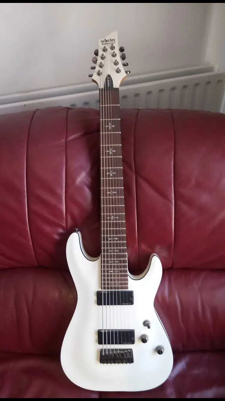 Schecter Omen-8