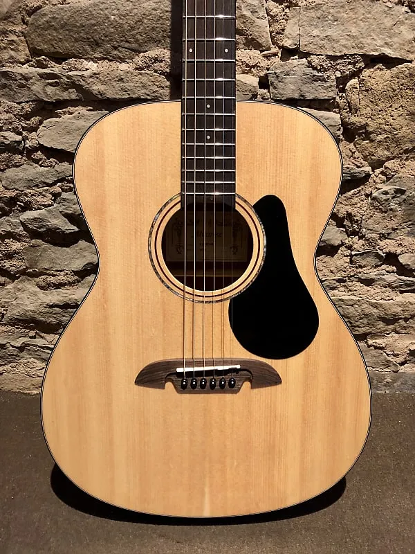 Alvarez Artist Series AF30