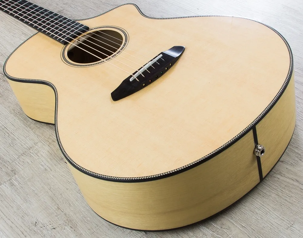 Breedlove Oregon Concert CE