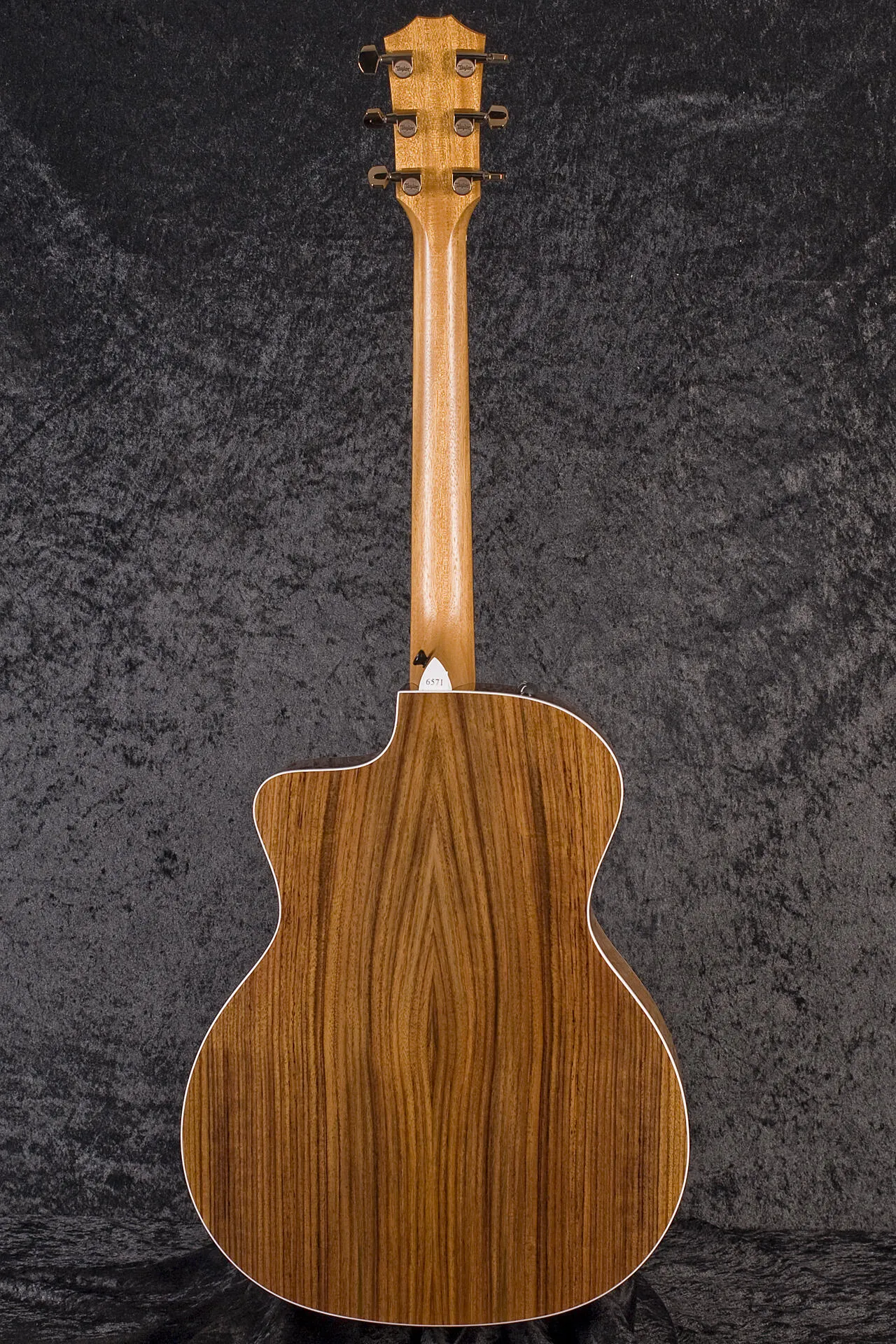 Taylor 214ce DLX