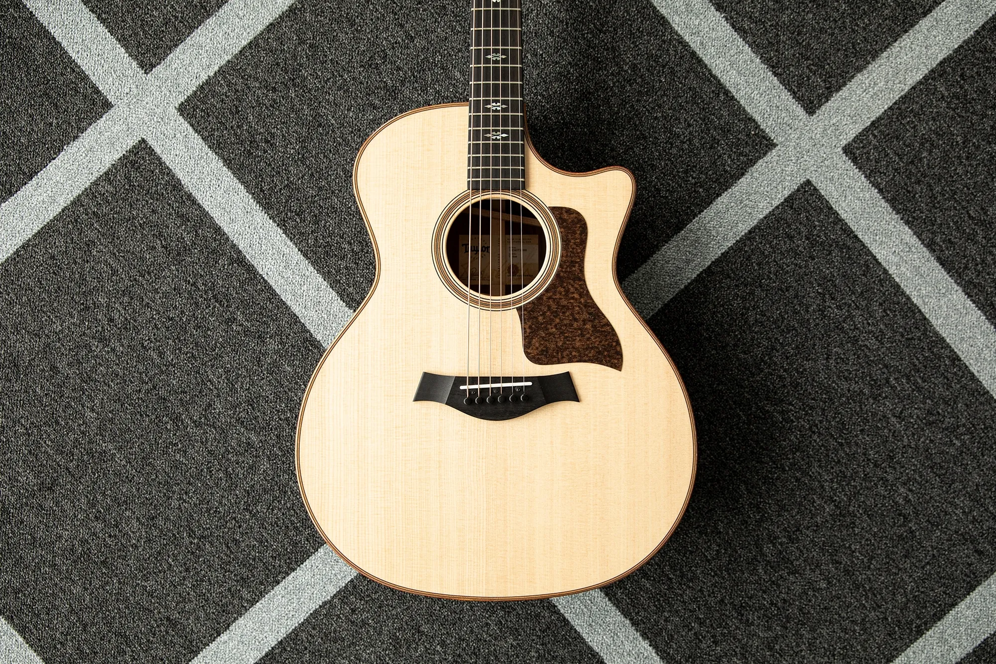 Taylor 714ce