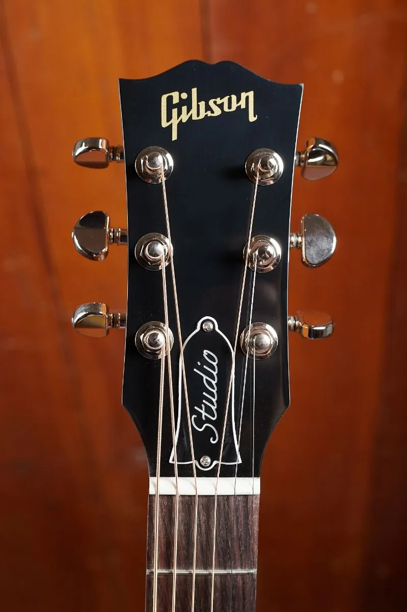 Gibson J-45