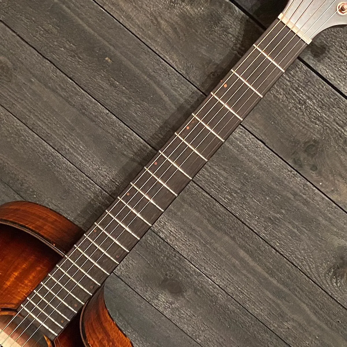 Breedlove Pursuit Concert Koa